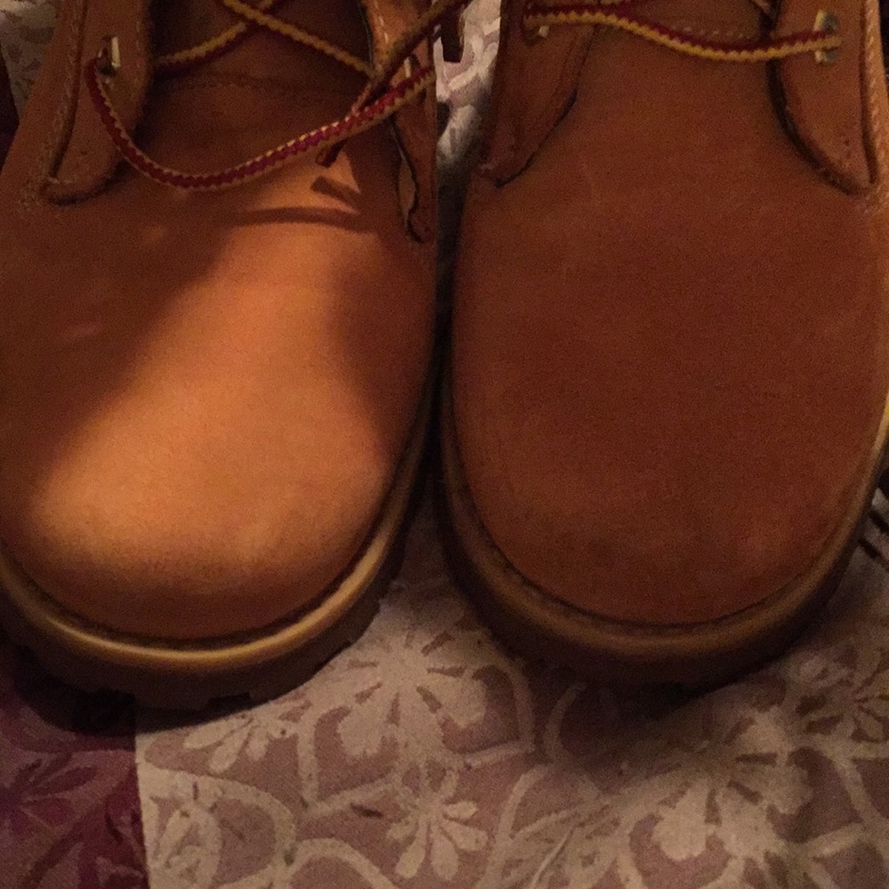 Worn Twice - image 8